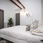 Palermo Inn Suite Bed & Breakfast